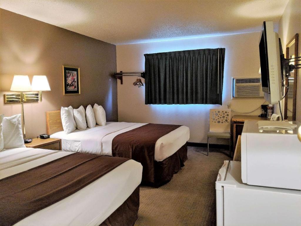 Americas Best Value Inn Торингтън Екстериор снимка