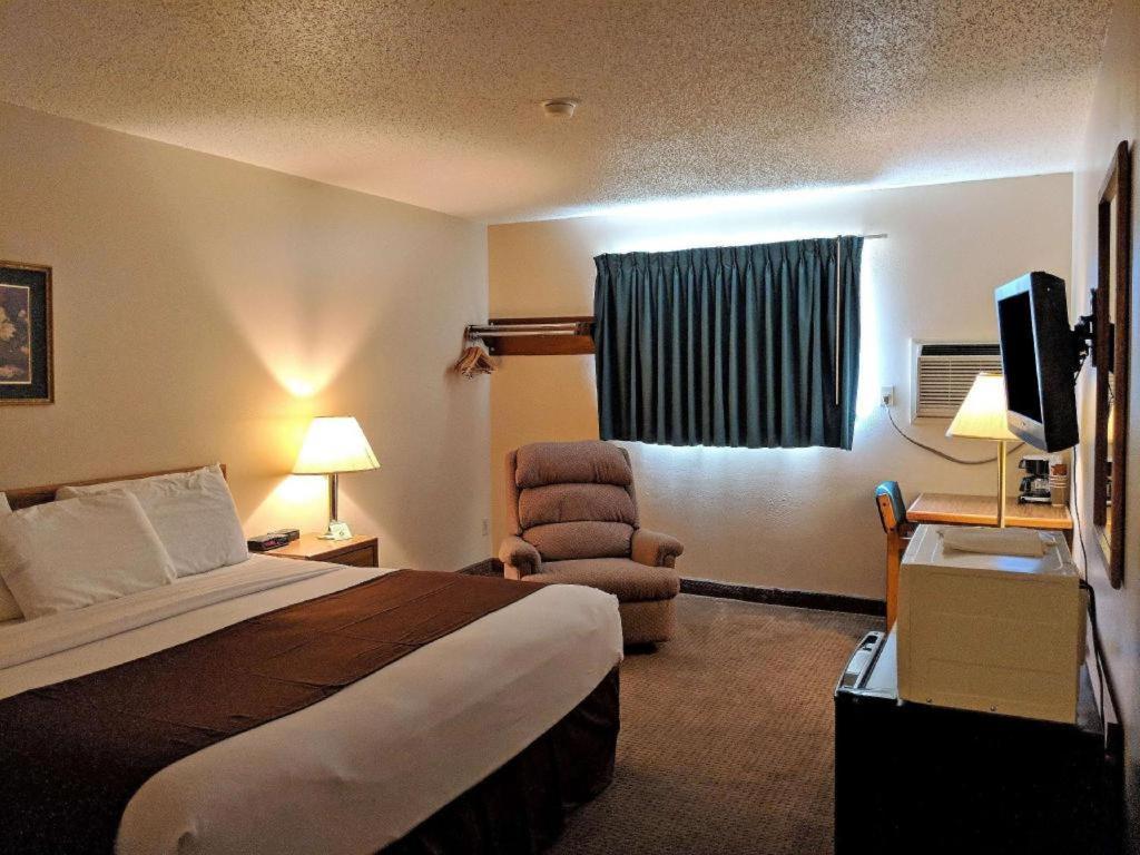 Americas Best Value Inn Торингтън Екстериор снимка