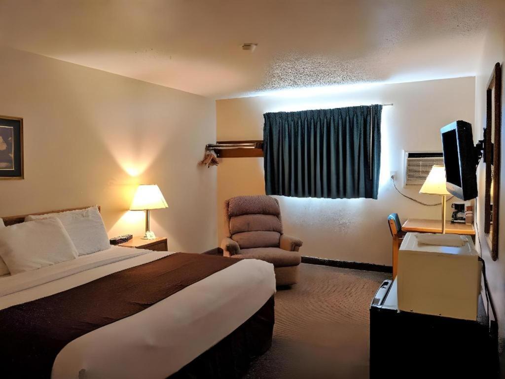 Americas Best Value Inn Торингтън Екстериор снимка